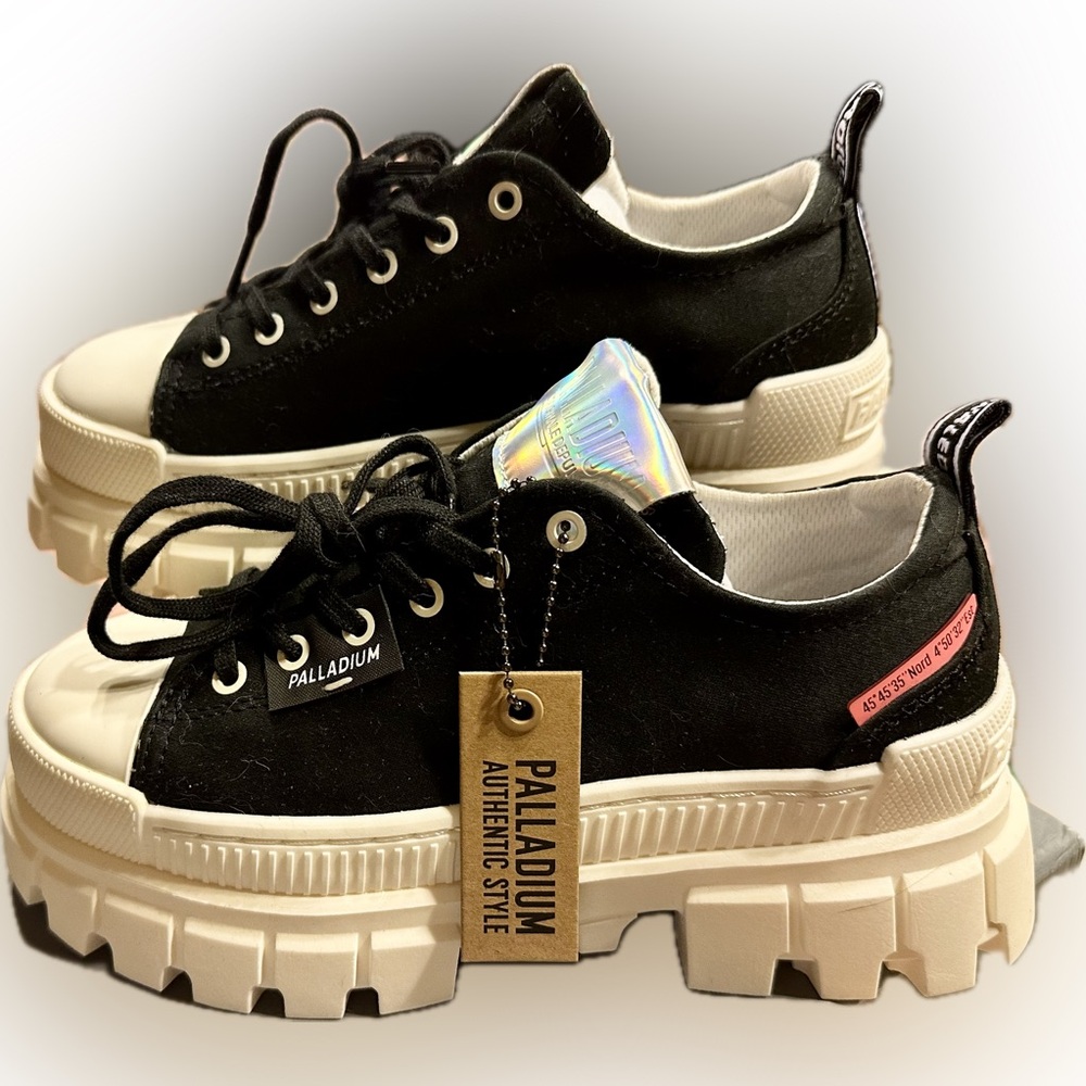 Palladium Revolt LO TX Women's Black and White Sneakers